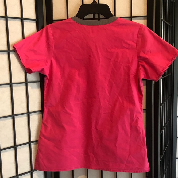 Scrub Top! - Picture 2 of 3